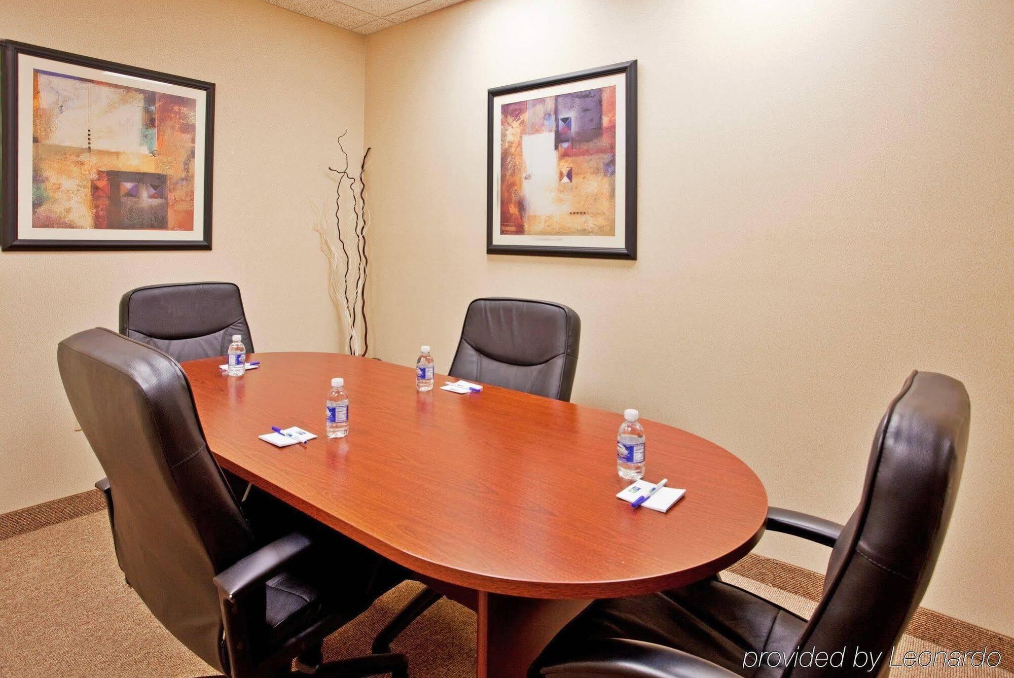 Holiday Inn Express Hotel & Suites Farmington, An Ihg Hotel Εξωτερικό φωτογραφία